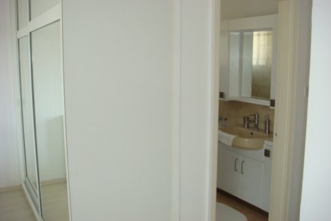 4 dormitorios Apartamento en Limassol,  No. 38275 8
