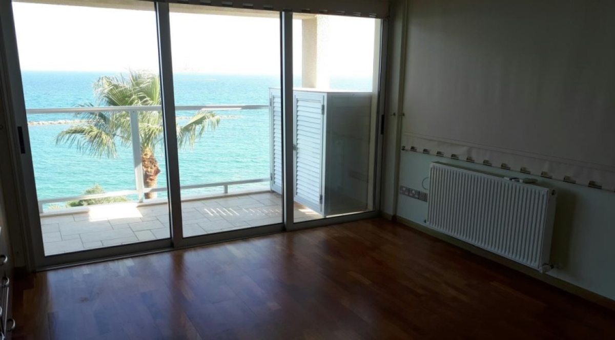 2 bedrooms Apartment in Limassol, Cyprus No. 38277
