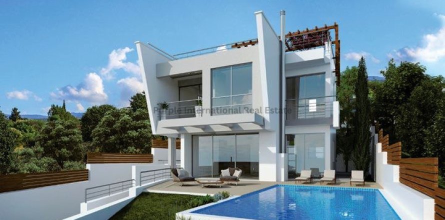 5 bedrooms Villa in Paphos,  No. 30745