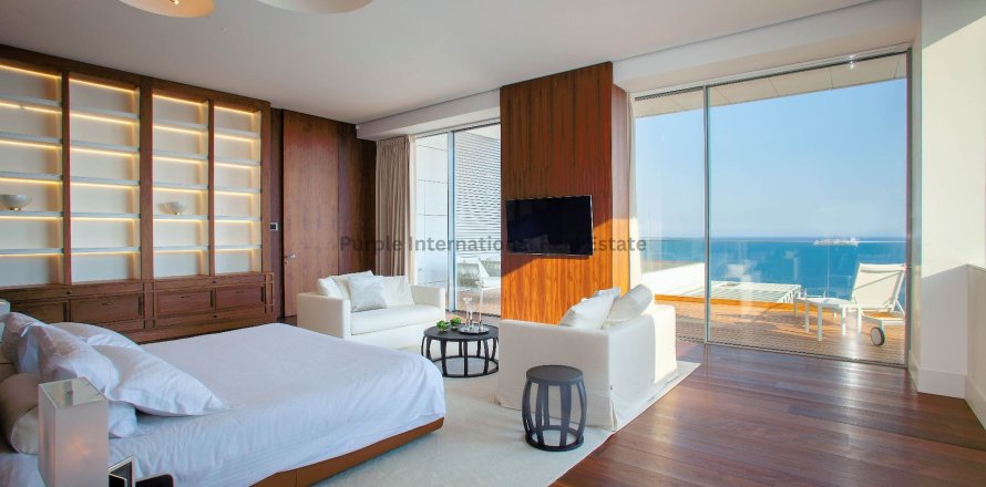 4 bedrooms Apartment in Neapolis, Limassol,  No. 30748