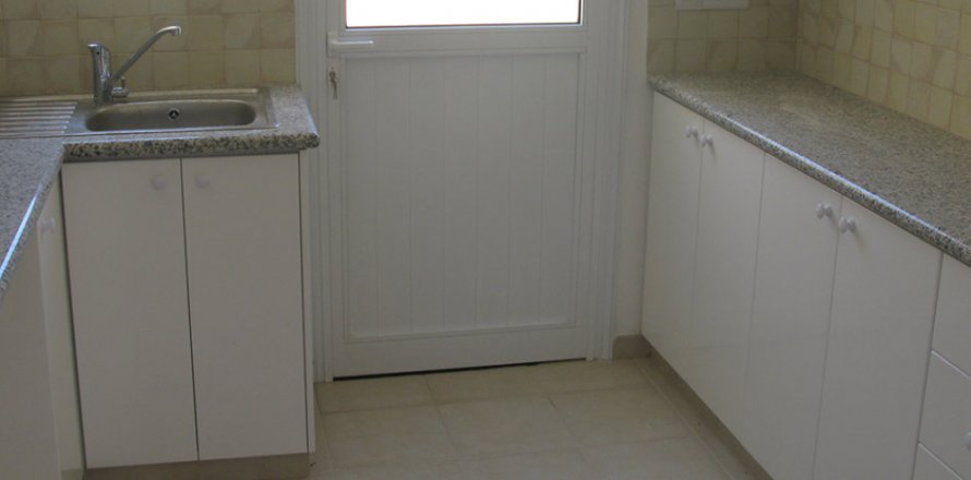 2 rooms Villa in Paphos, No. 38198