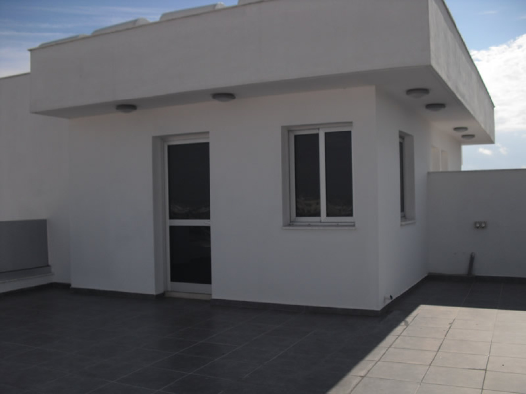 3 bedrooms Apartment in Larnaca, Larnaka, Cyprus No. 38199