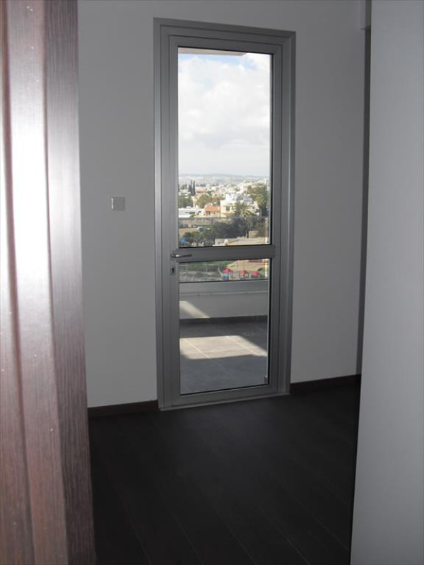 3 bedrooms Apartment in Larnaca, Larnaka, Cyprus No. 38199