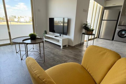 2 bedrooms Apartment in Larnaca, Larnaka,  No. 39654 3