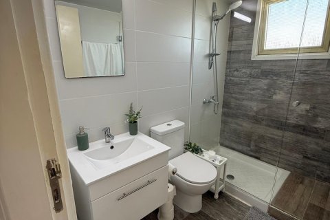 2 bedrooms Apartment in Larnaca, Larnaka,  No. 39654 13