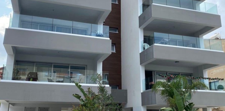 2 bedrooms Apartment in Larnaca, Larnaka,  No. 39653