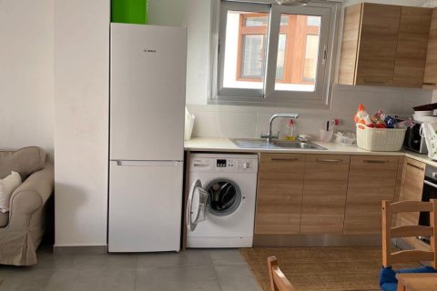 2 bedrooms Apartment in Larnaca, Larnaka,  No. 39653 5