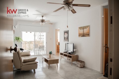 2 bedrooms Apartment in Larnaca, Larnaka,  No. 39656 3