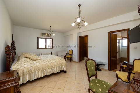 4 bedrooms Villa in Kiti, Larnaka,  No. 37855 10