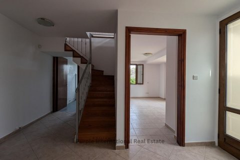 Вилла с 4 спальнями в Гери, Никосия, Кипр № 37387 20