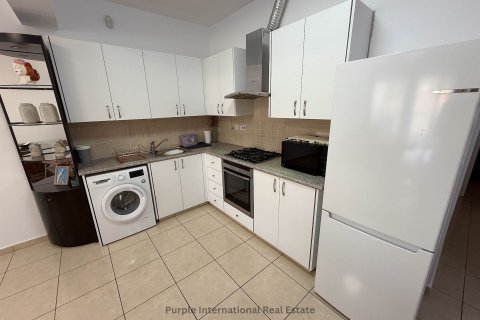 Квартира с 2 спальнями в Пейя, Пафос, Кипр № 37382 3