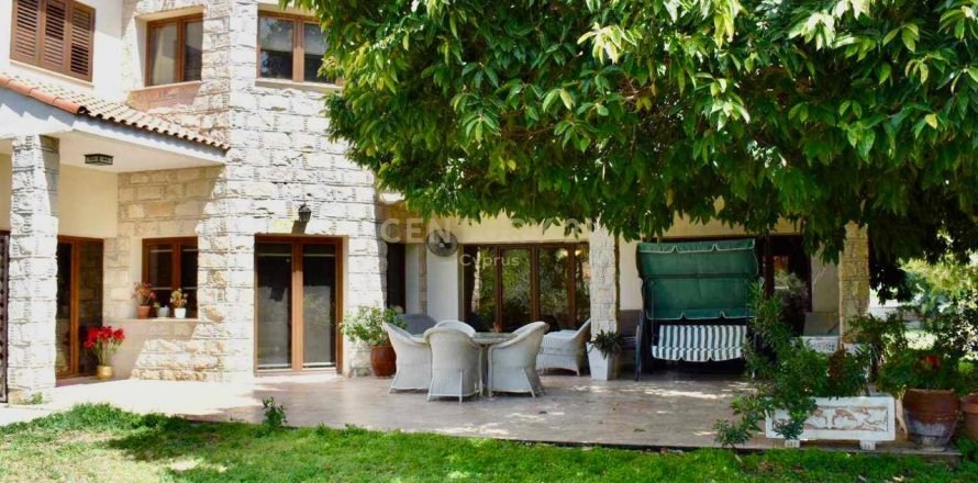 3 bedrooms Villa in Pyrgos, Limassol,  No. 31615