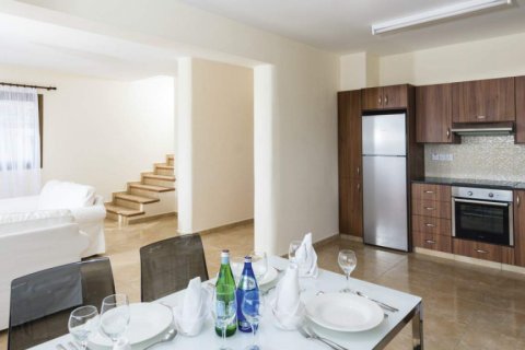 2 rooms Villa in Paphos,  No. 38027 3