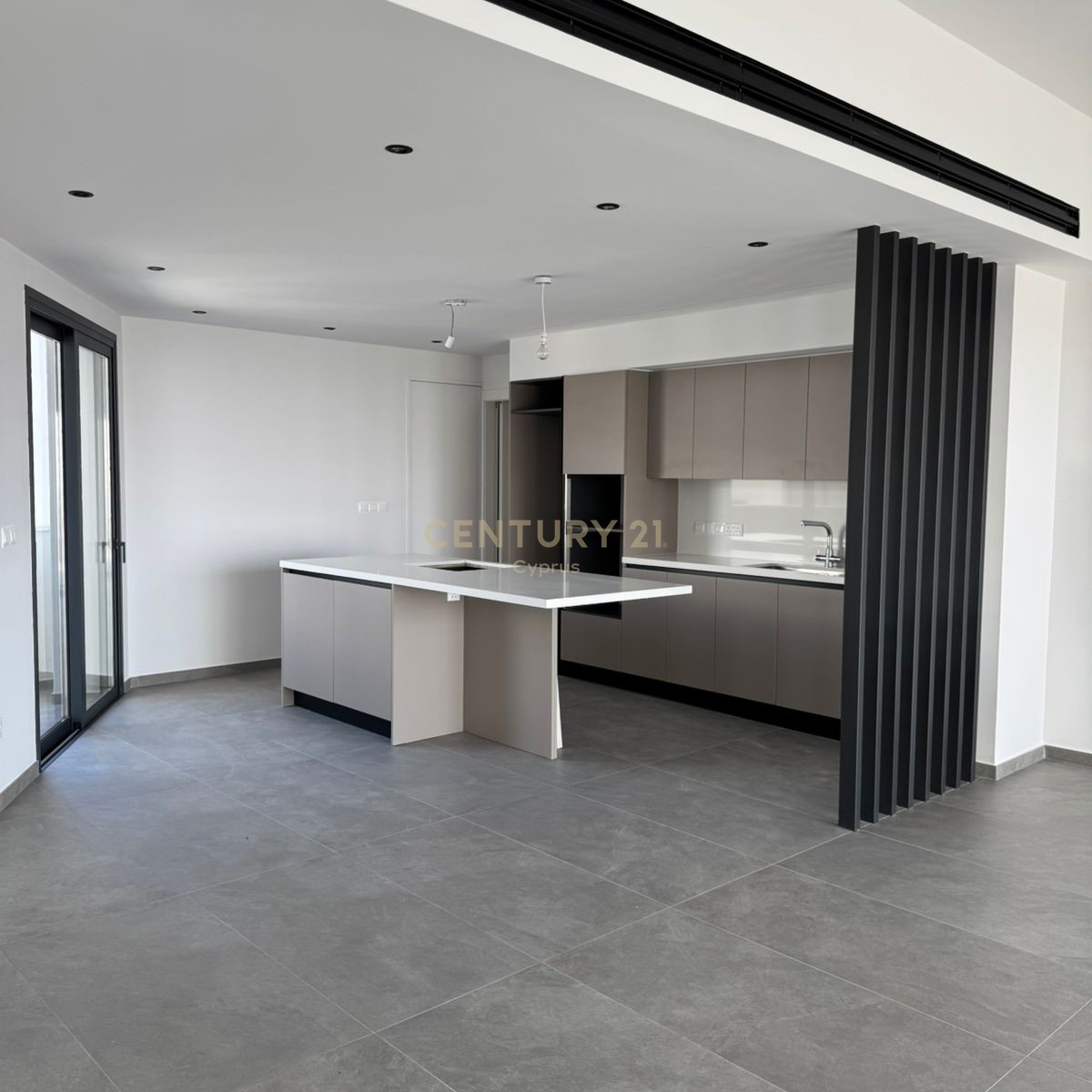3 bedrooms Penthouse in Germasogeia, Limassol, Cyprus No. 55897