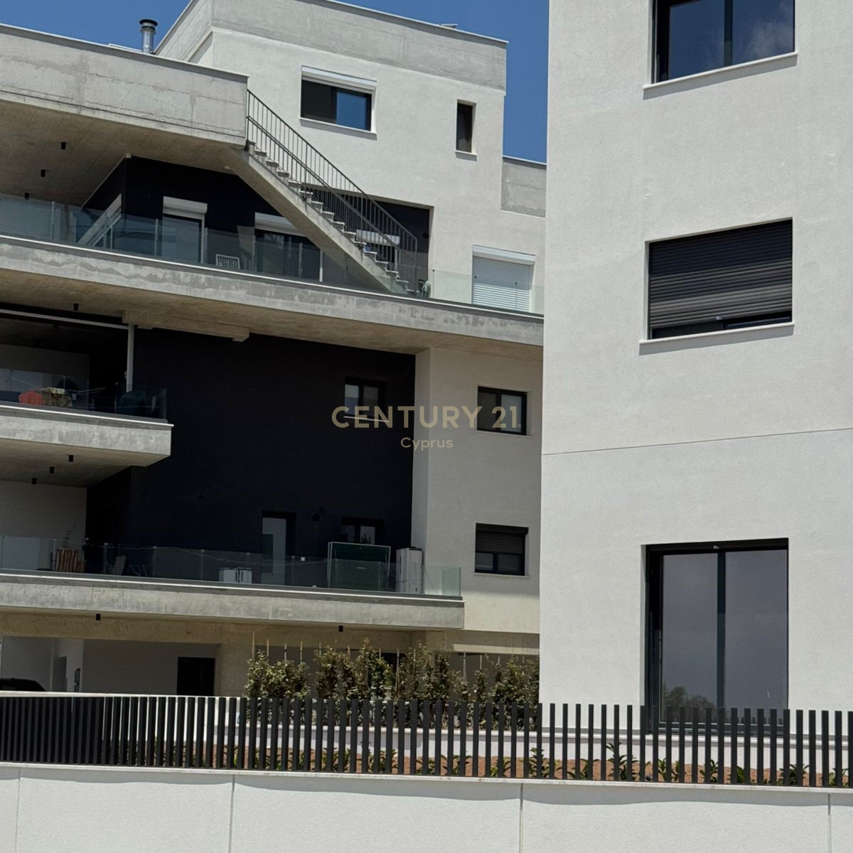 3 bedrooms Penthouse in Germasogeia, Limassol, Cyprus No. 55897