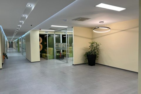 1100m2 Oficina en Agios Athanasios, Limassol,  No. 55901 2