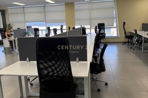1100m2 Oficina en Agios Athanasios, Limassol,  No. 55901 3