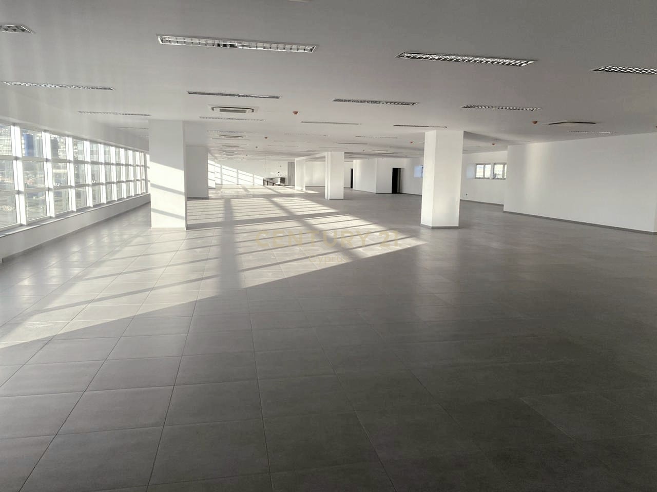 1100m2 Office in Agios Athanasios, Limassol, Cyprus No. 55900