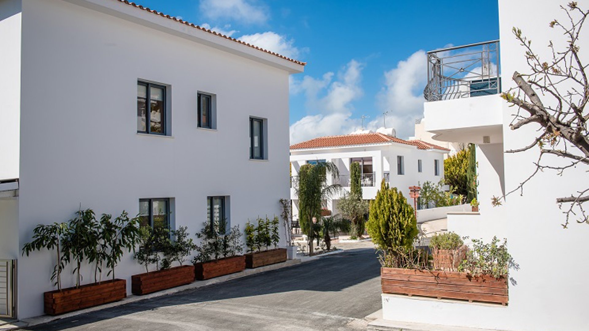 1381m2 Commercial property in Kissonerga, Paphos, Cyprus No. 27071