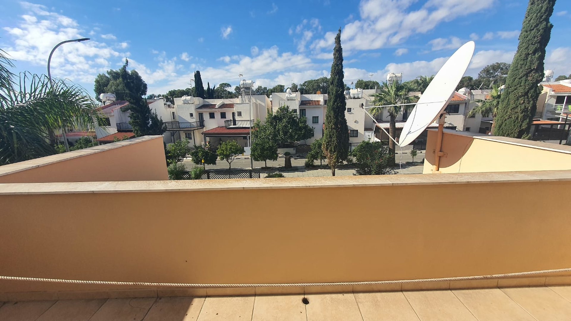 3 bedrooms Villa in Larnaca, Larnaka, Cyprus No. 27072