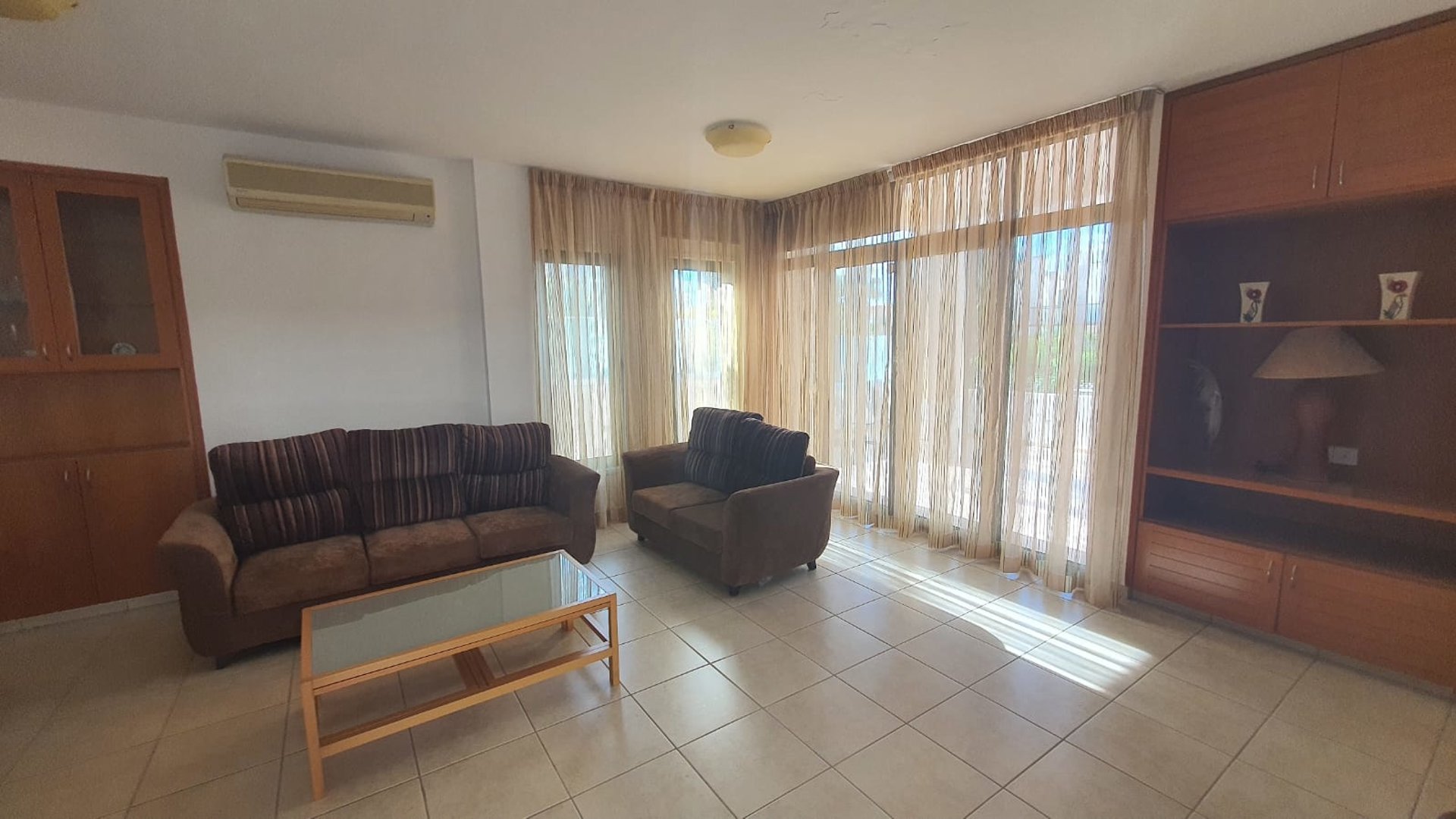 3 bedrooms Villa in Larnaca, Larnaka, Cyprus No. 27072