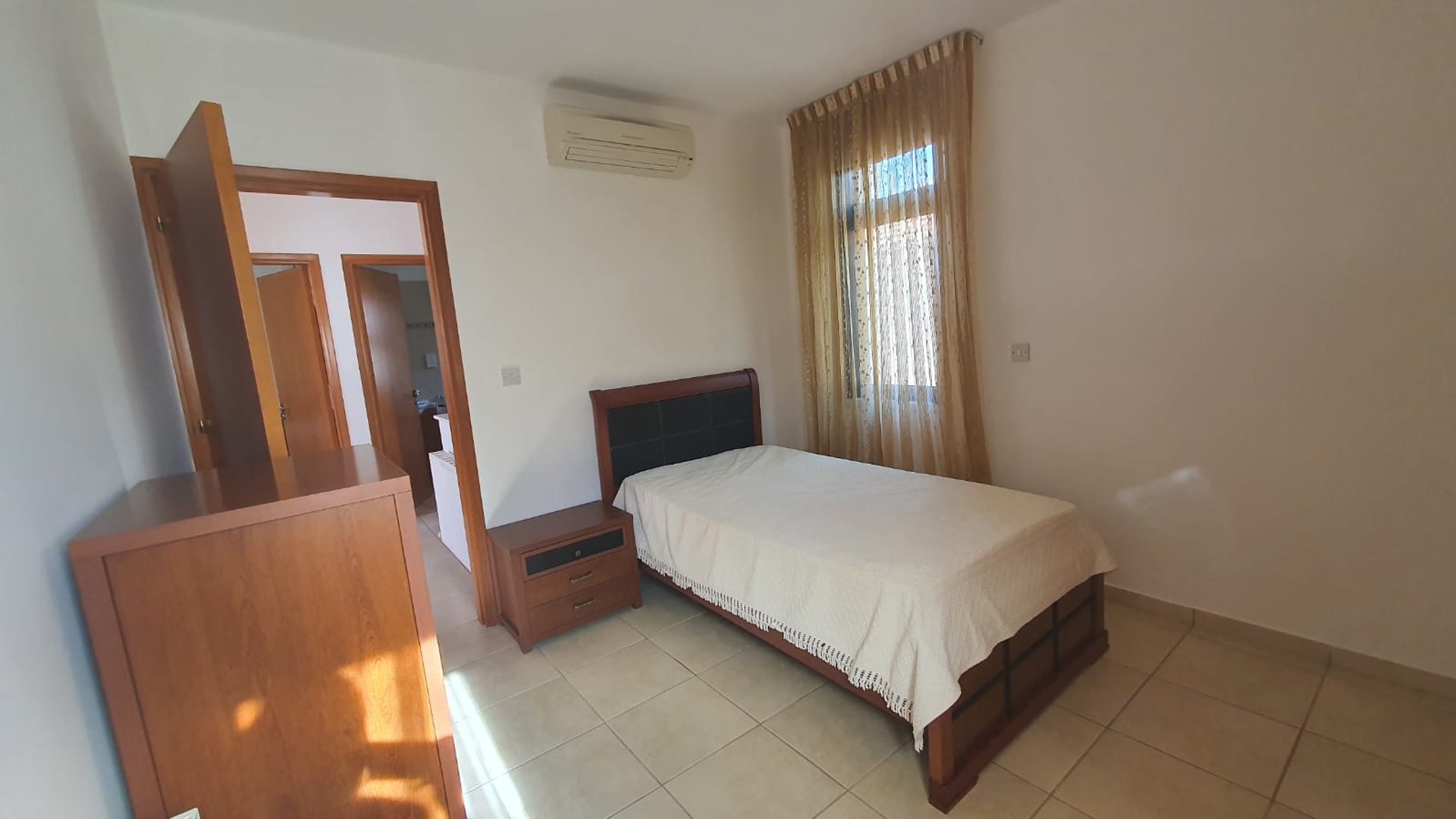 3 bedrooms Villa in Larnaca, Larnaka, Cyprus No. 27072
