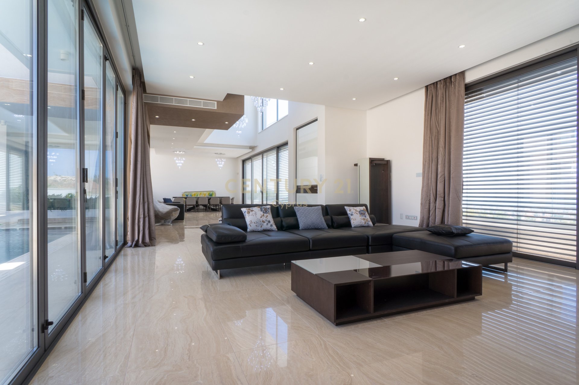 5 bedrooms Villa in Germasogeia, Limassol, Cyprus No. 53964