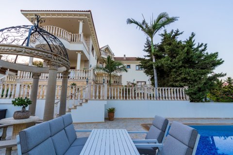 Вилла с 6 спальнями в Kalogiroi, Гермасойя, Лимасол,  № 44358 2