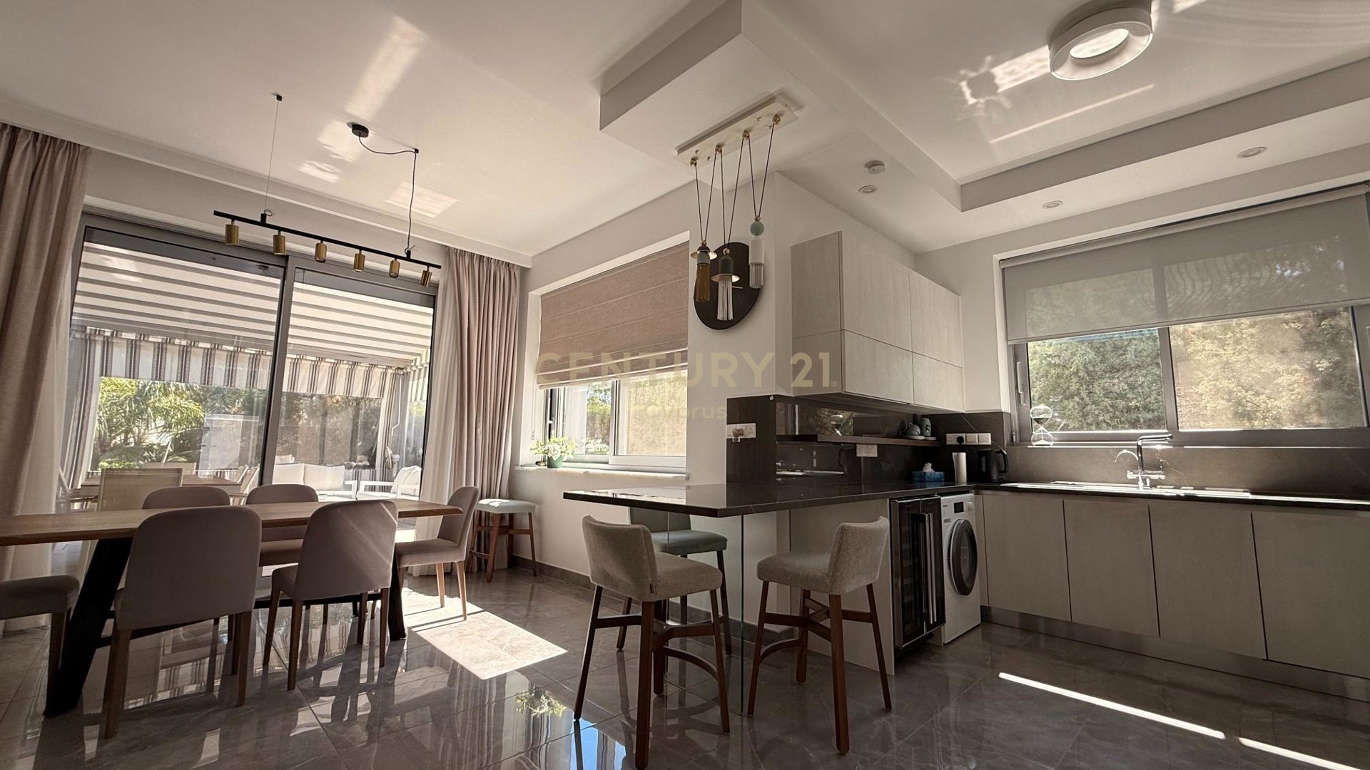 4 dormitorios Villa en Agios Athanasios, Limassol, Chipre No. 55323