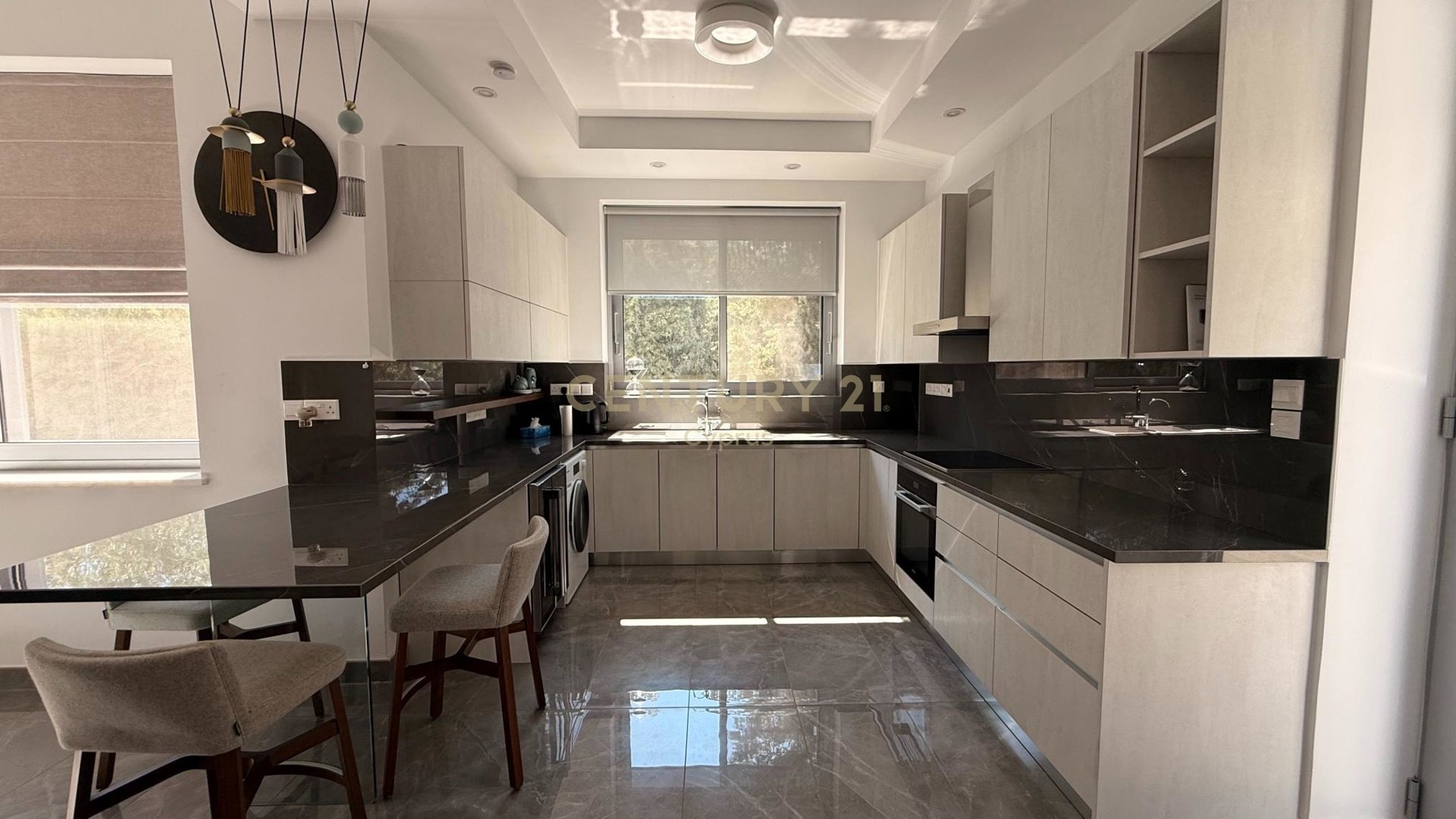 4 dormitorios Villa en Agios Athanasios, Limassol, Chipre No. 55323