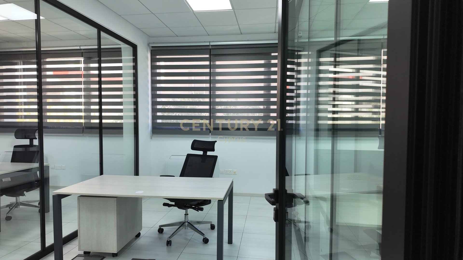 1025m2 Commercial property in Limassol, Cyprus No. 55324