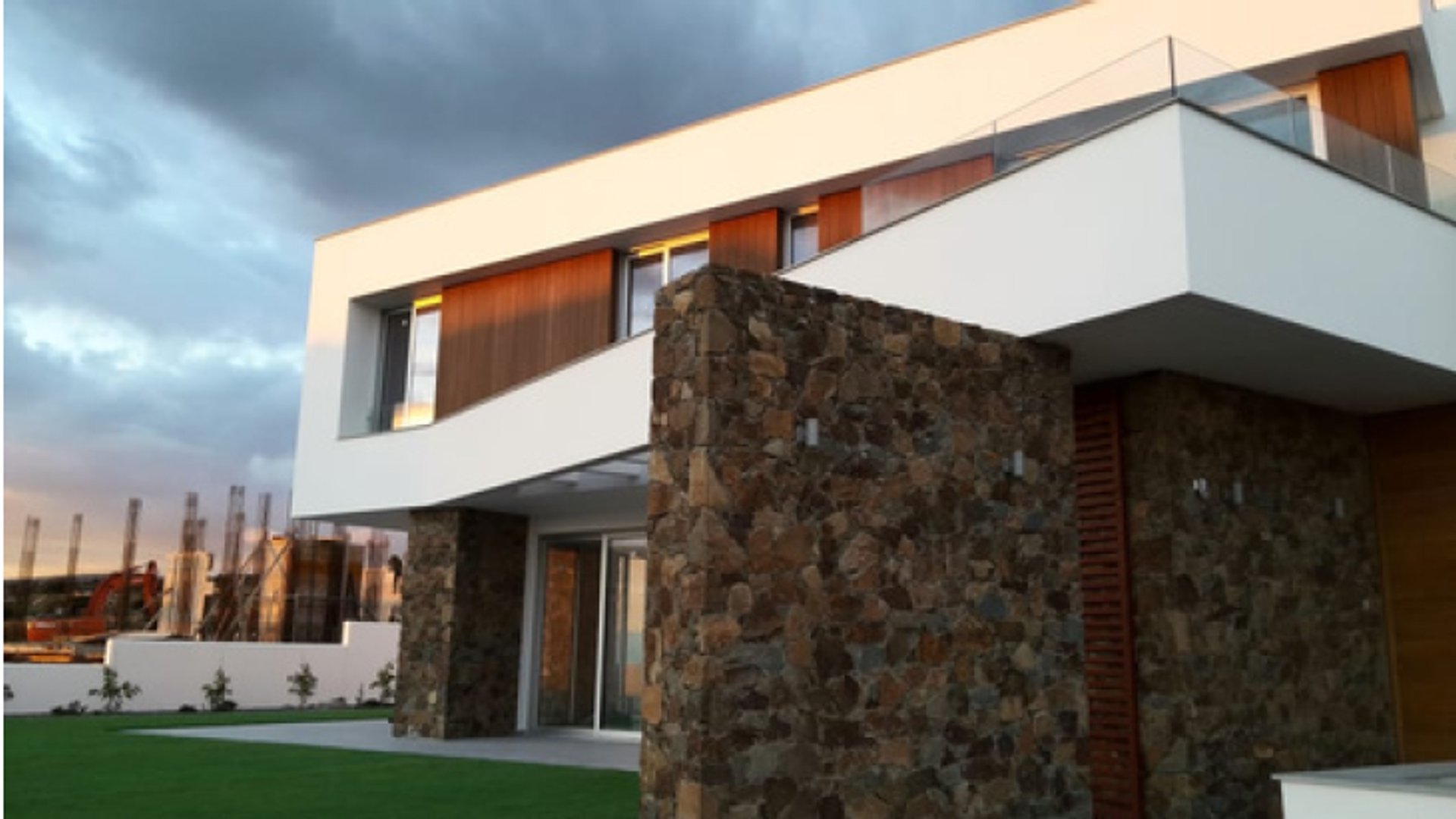 3 bedrooms Villa in Agios Tychonas, Limassol, Cyprus No. 28966