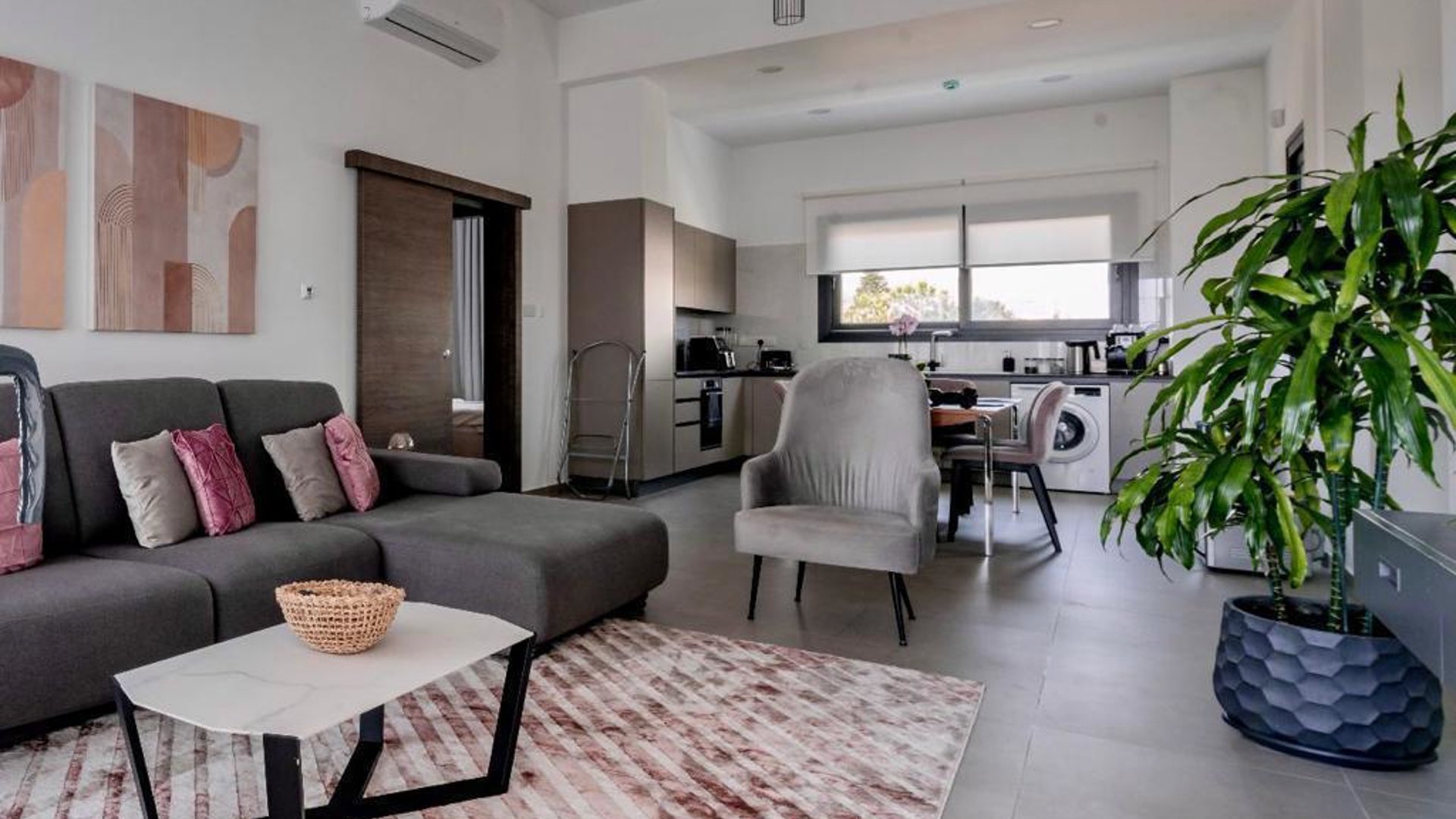 2 bedrooms Apartment in Potamos tis Germasogeias, Germasogeia, Limassol, Cyprus No. 28968