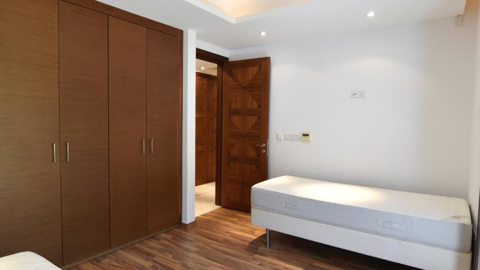 2 bedrooms Apartment in Limassol, Cyprus No. 31770