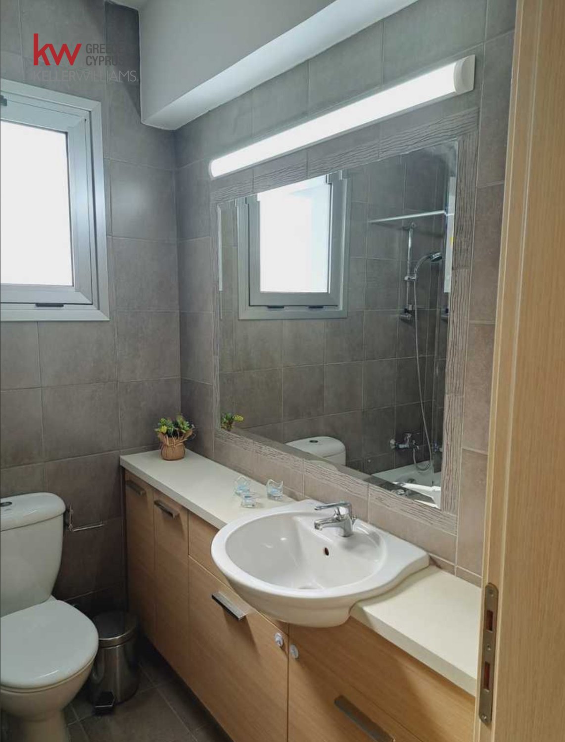 3 dormitorios Apartamento en Larnaca, Larnaka, Chipre No. 40155