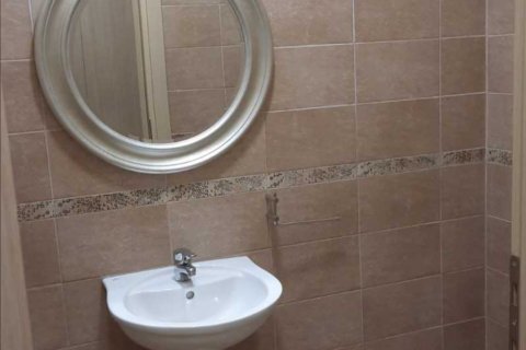 3 bedrooms Apartment in Larnaca, Larnaka,  No. 40155 8