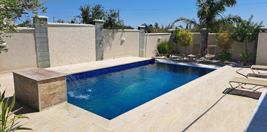 1 bedroom Townhouse in Larnaka,  No. 40154