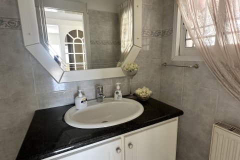 3 bedrooms Townhouse in Limassol, No. 40152 10