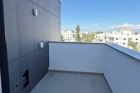 Квартира с 2 спальнями в Строволос, Никосия,  № 39990 7