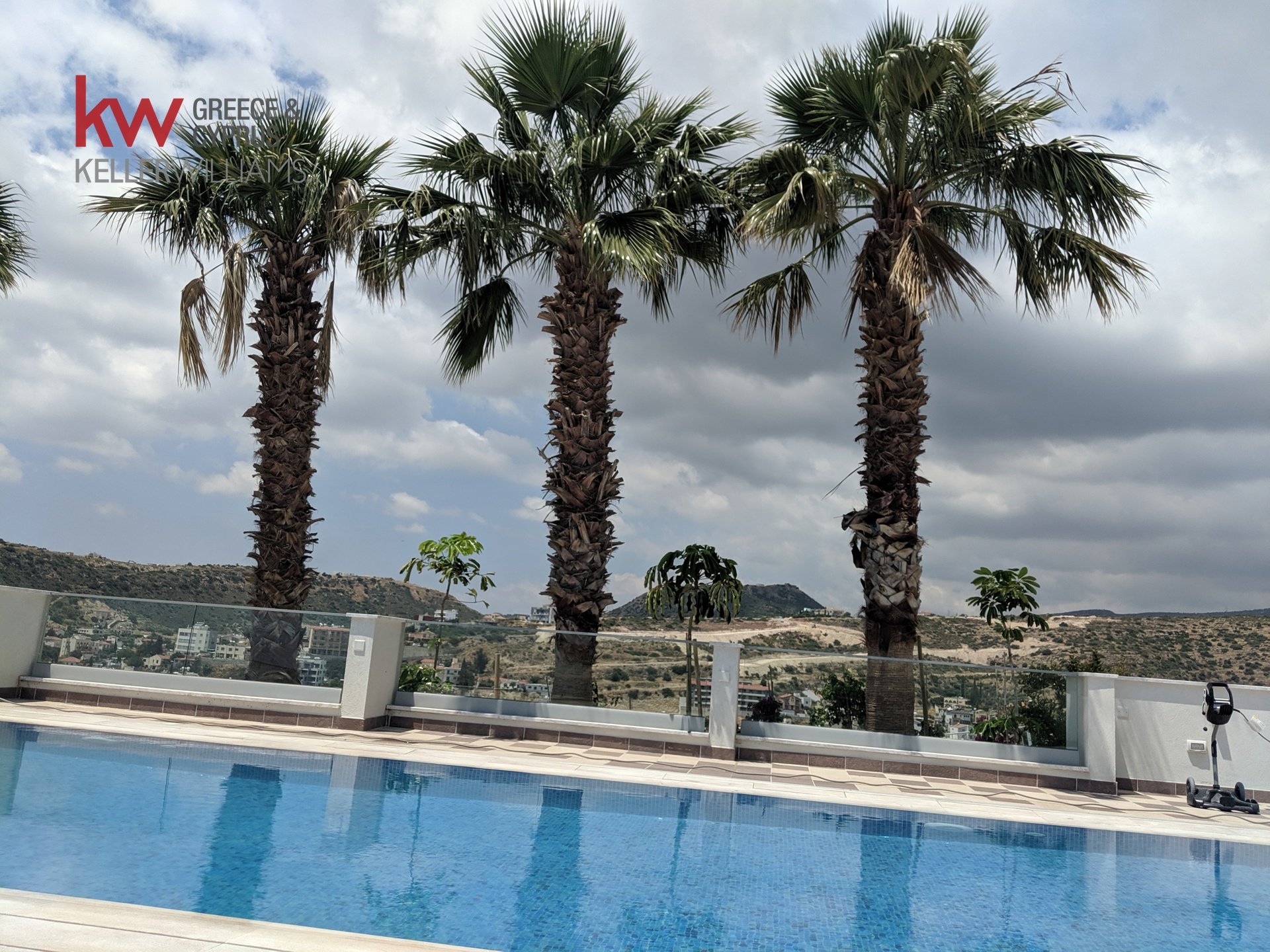 5 bedrooms Villa in Germasogeia, Limassol, Cyprus No. 39987
