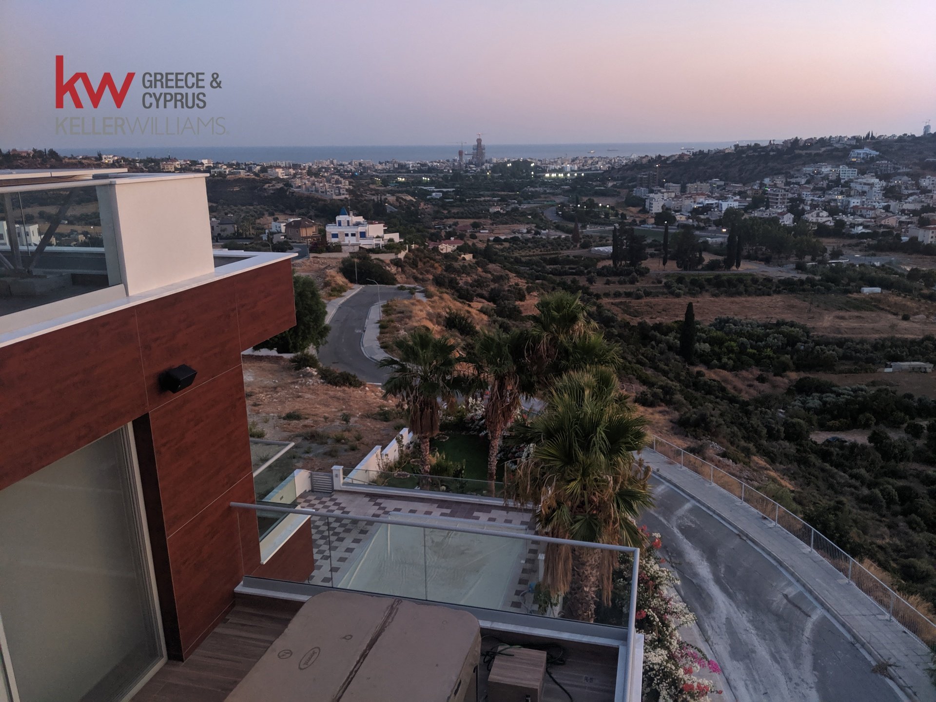 5 bedrooms Villa in Germasogeia, Limassol, Cyprus No. 39987
