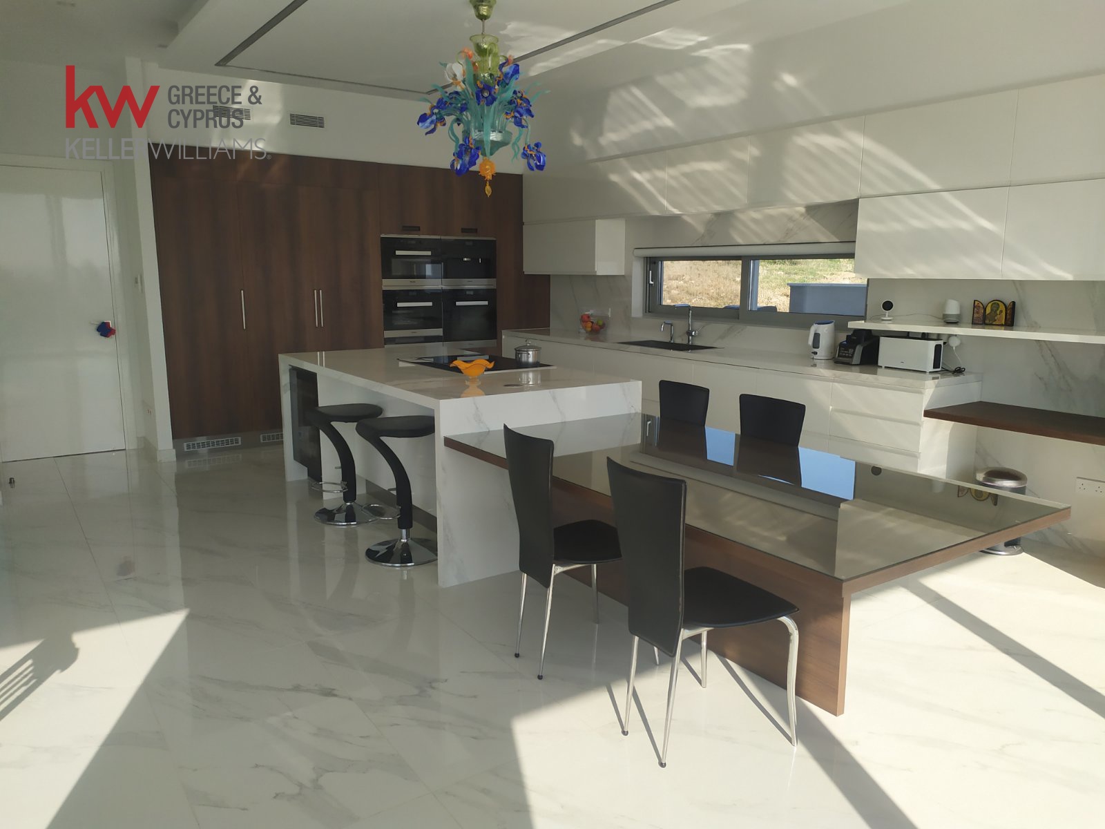 5 bedrooms Villa in Germasogeia, Limassol, Cyprus No. 39987