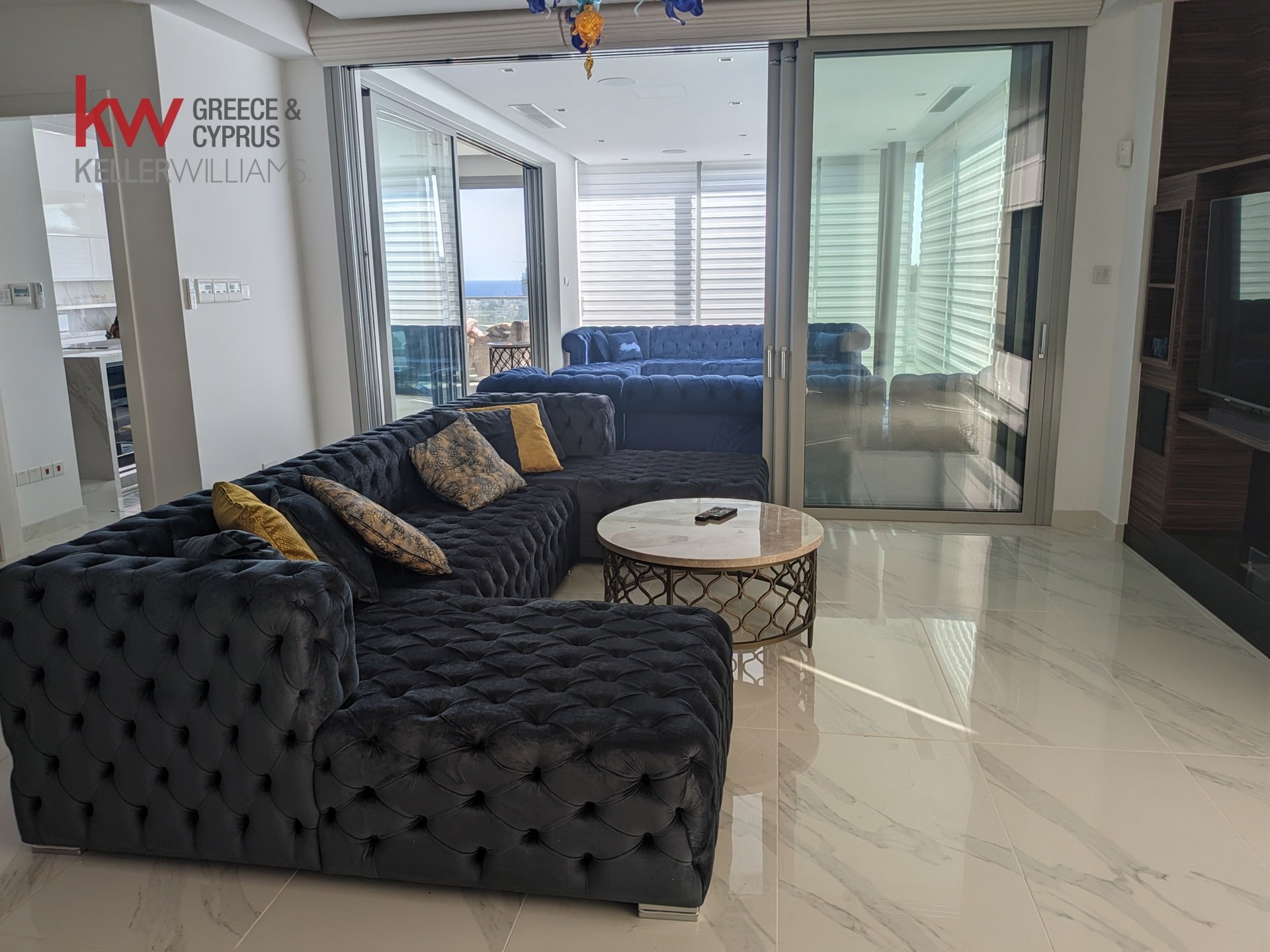 5 bedrooms Villa in Germasogeia, Limassol, Cyprus No. 39987