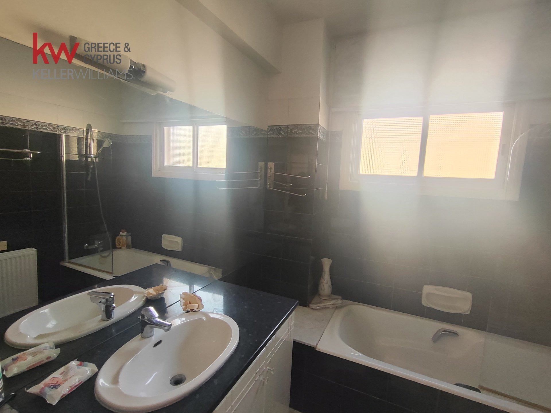 5 bedrooms Townhouse in Larnaca, Larnaka, Cyprus No. 39986