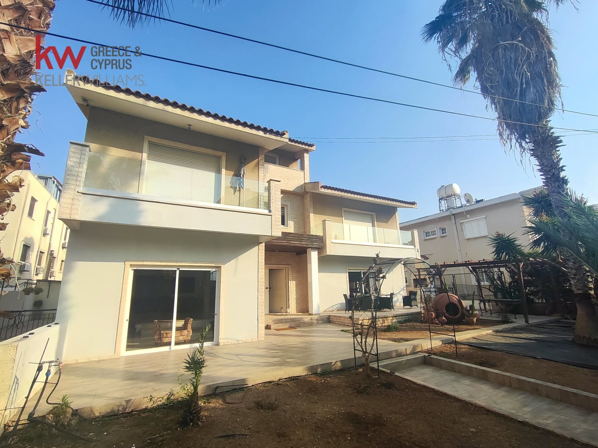 5 bedrooms Townhouse in Larnaca, Larnaka, Cyprus No. 39986