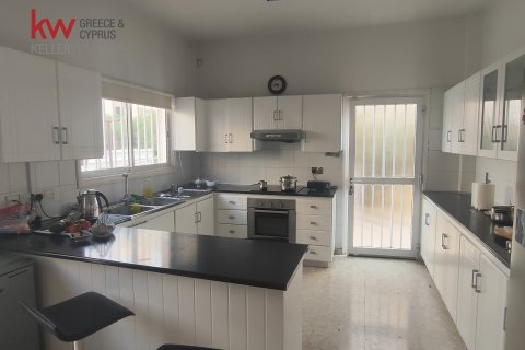 5 bedrooms Townhouse in Larnaca, Larnaka,  No. 39986 7