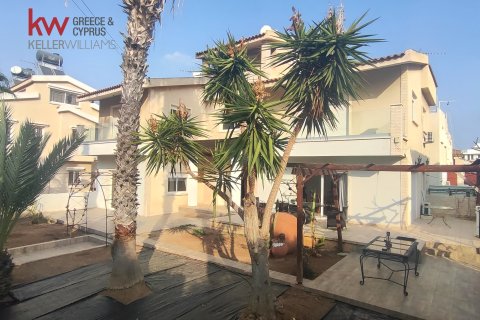 5 bedrooms Townhouse in Larnaca, Larnaka,  No. 39986 23