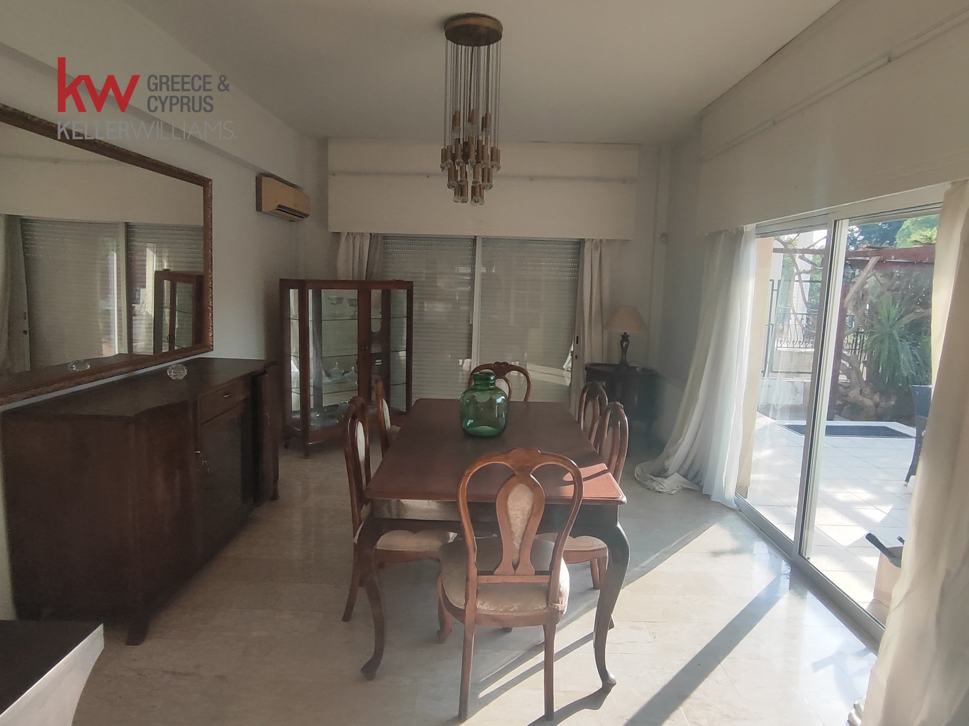 5 bedrooms Townhouse in Larnaca, Larnaka, Cyprus No. 39986