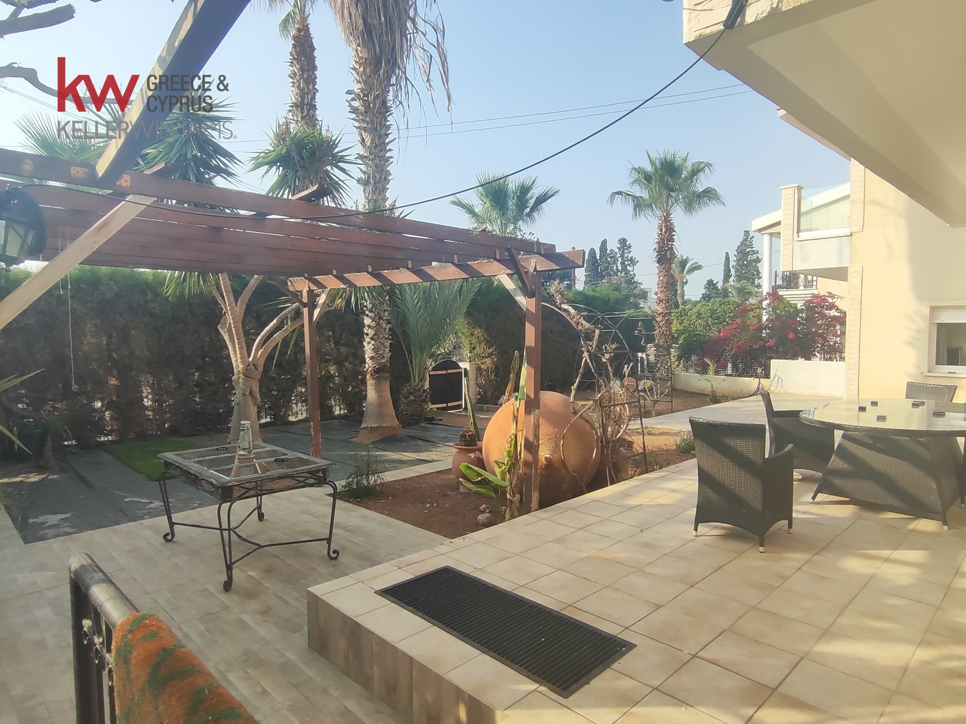 5 bedrooms Townhouse in Larnaca, Larnaka, Cyprus No. 39986
