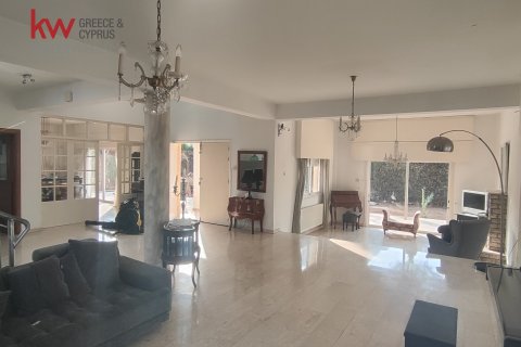 5 bedrooms Townhouse in Larnaca, Larnaka,  No. 39986 3